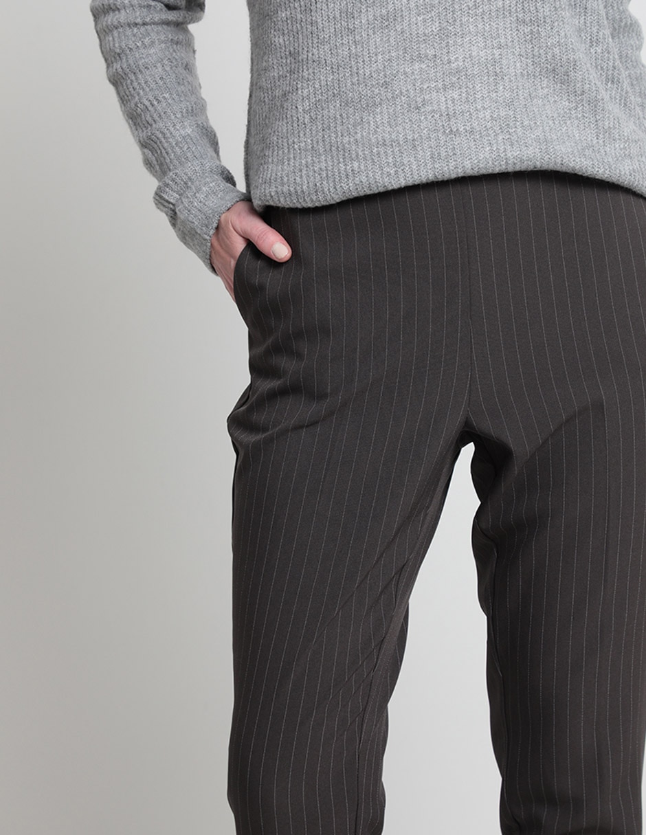 Pantalón slim para mujer