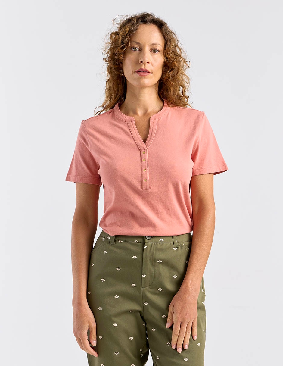 Playera manga corta cuello v para mujer Playera manga corta cuello v para mujer