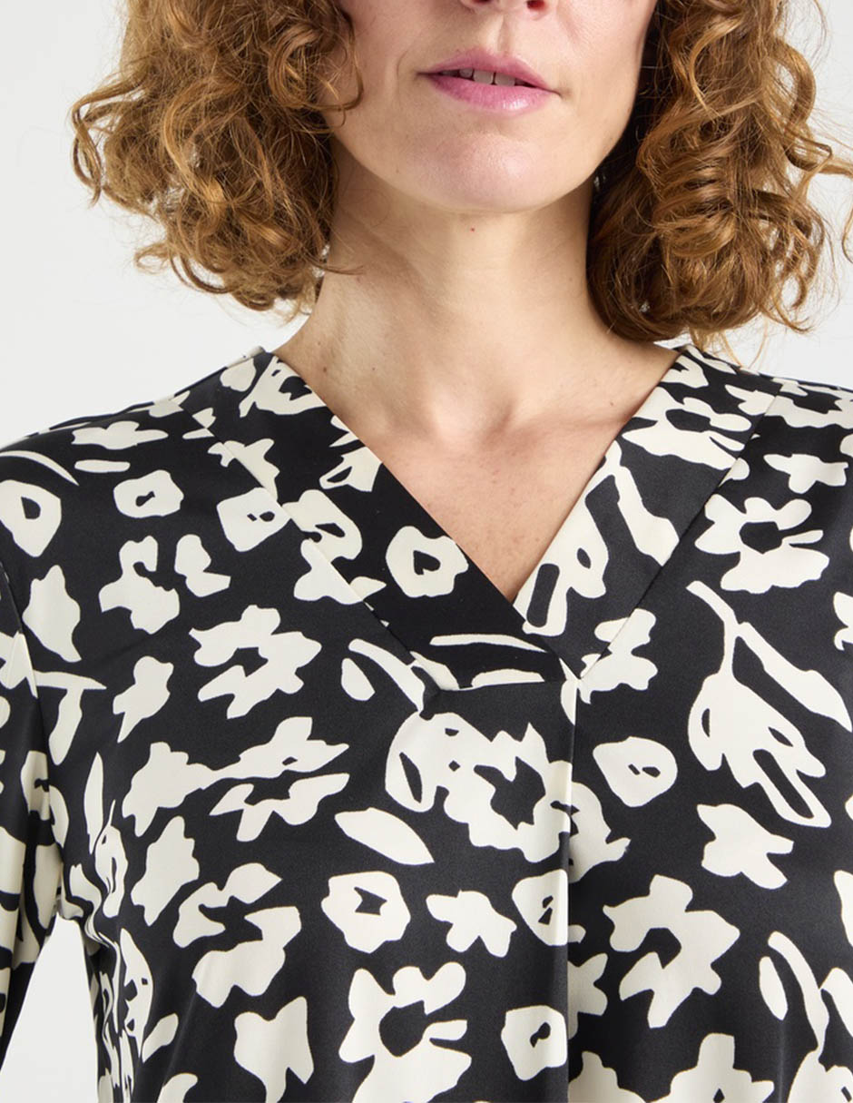 Blusa estampada para mujer 5