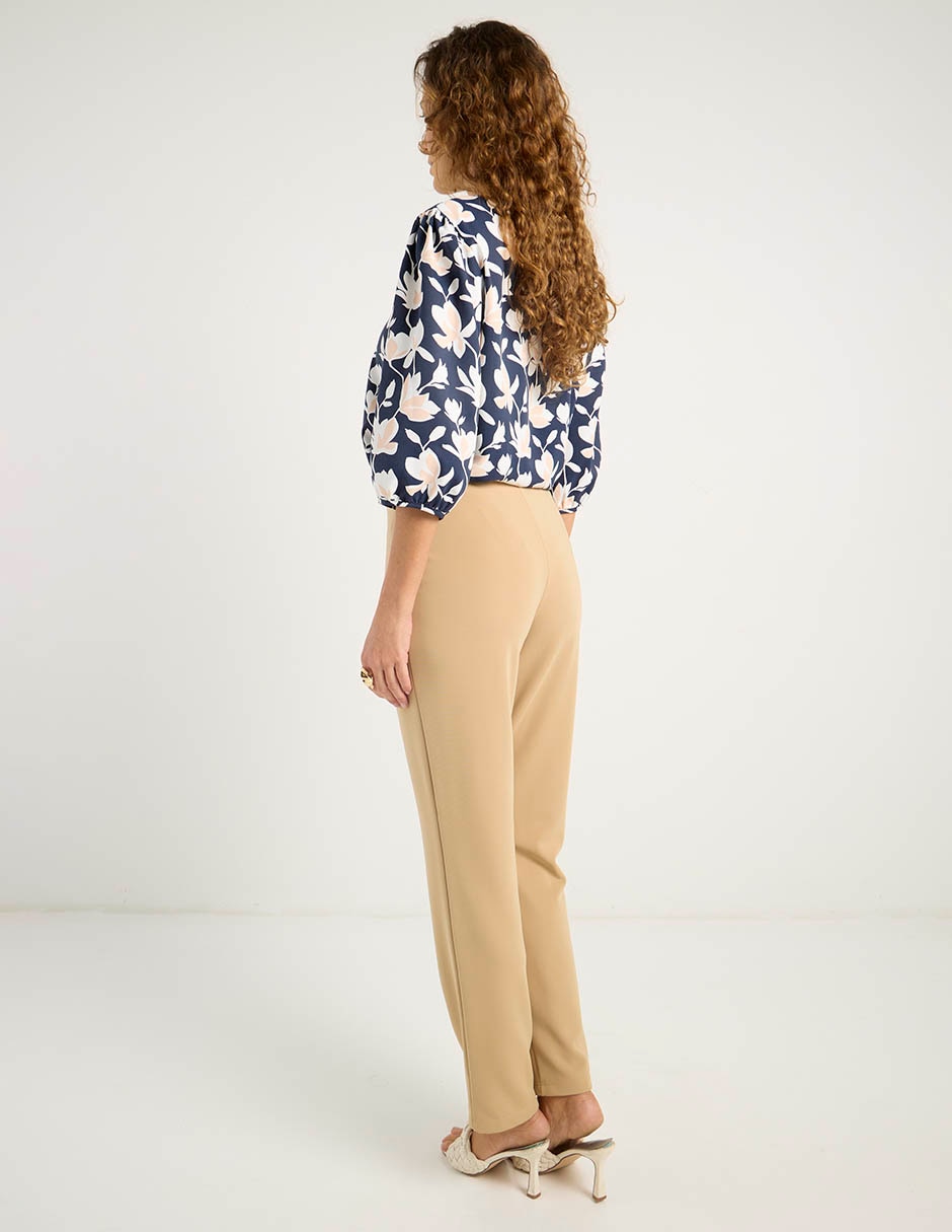 Pantalón slim para mujer 11