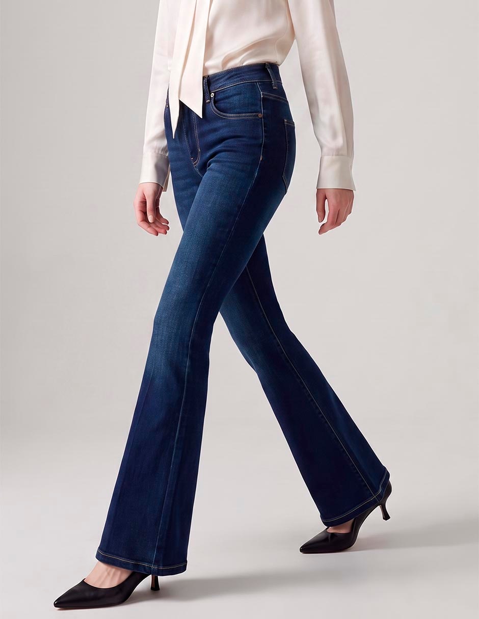 Jeans flare regular para mujer Jeans flare regular para mujer